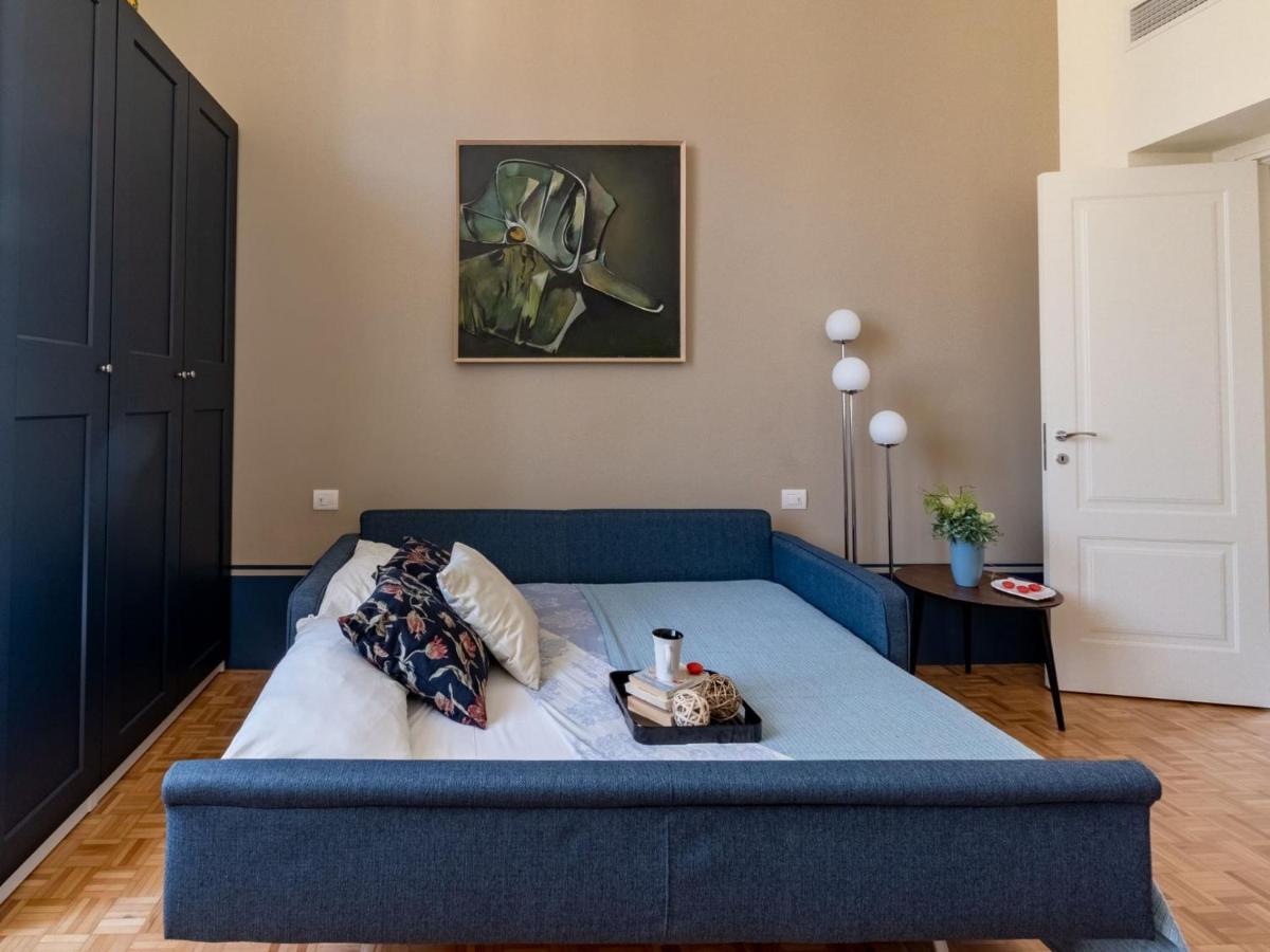 The Rent - Beautiful In Downtown Milan